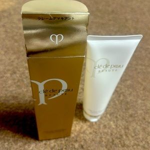 CLE DE PEAU cleansing cream oil